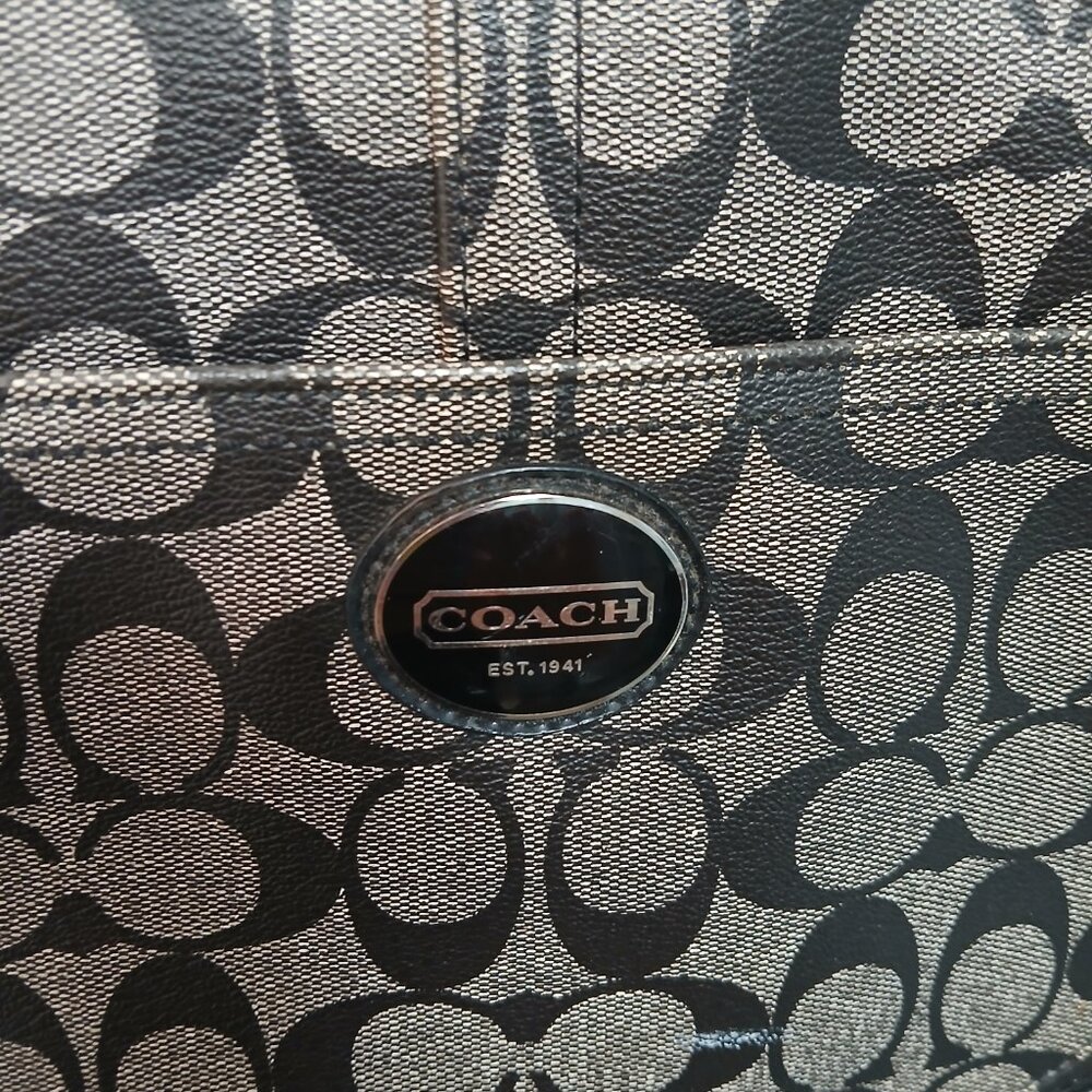 Coach Monogram Tote - Picture 10 of 11